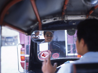 thukthuk.jpg